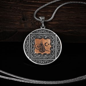 Osmanlı Tuğra ve Ay Yıldız İşlemeli Gümüş Kolye